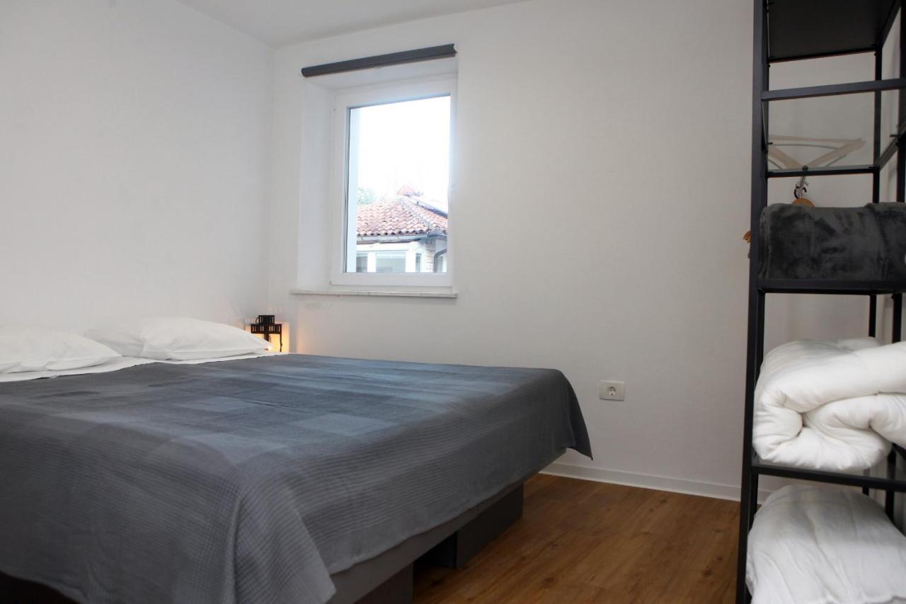 Cape Town Apartments Izola Bagian luar foto