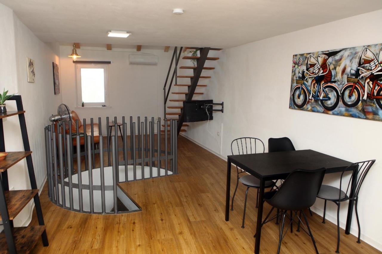 Cape Town Apartments Izola Bagian luar foto